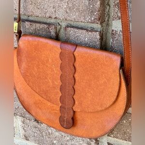 Clare Vivier V Scalloped Brown Leather Crossbody Purse Bag ✨ Perfectly Aged!
